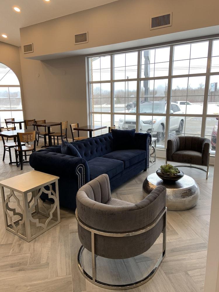 Travelodge By Wyndham Timmins Exteriör bild