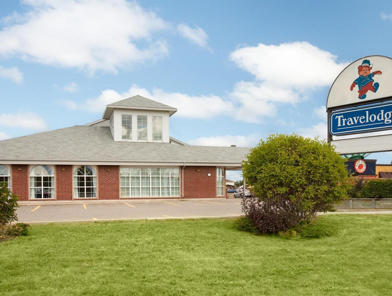 Travelodge By Wyndham Timmins Exteriör bild